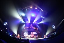 Silent Siren「Silent Siren Live Tour 2016 SのためにSをねらえ！そしてすべてがSになる」神奈川・横浜アリーナ公演の様子。