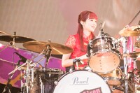 Silent Siren「Silent Siren Live Tour 2016 SのためにSをねらえ！そしてすべてがSになる」神奈川・横浜アリーナ公演の様子。
