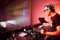 ISLANDステージに出演したDJ usus。（写真提供：ワーナーミュージック・ジャパン）