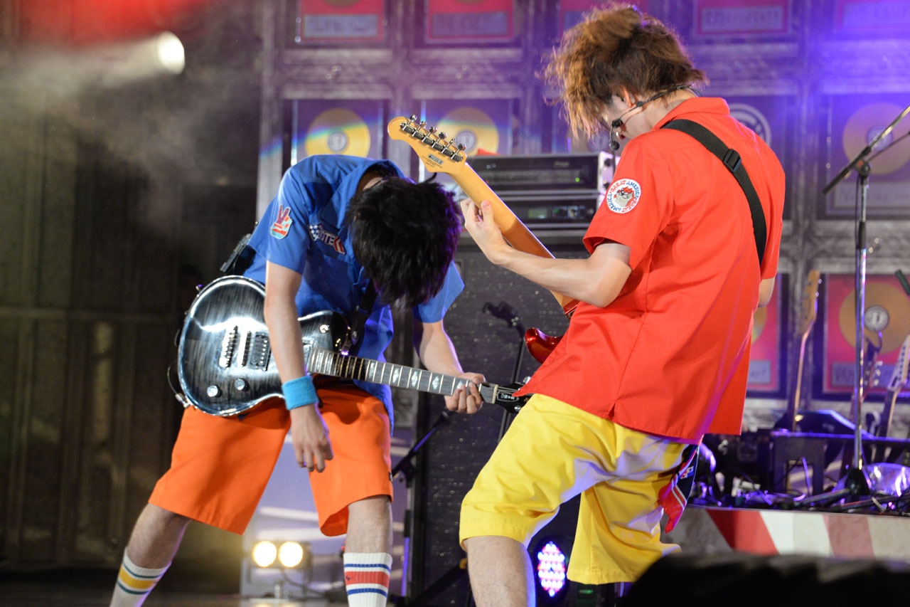 左からTAKUMI、MASAKI。