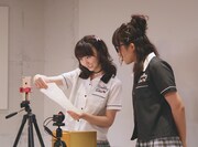 まこみな（写真提供：Virgin Music）