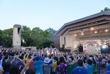 たこやきレインボー「オオサカアイドルフェスティバル 2016」の様子。