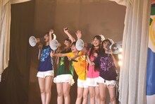 幕が下りるぎりぎりまで虹家族に感謝の言葉を届けるたこやきレインボー。