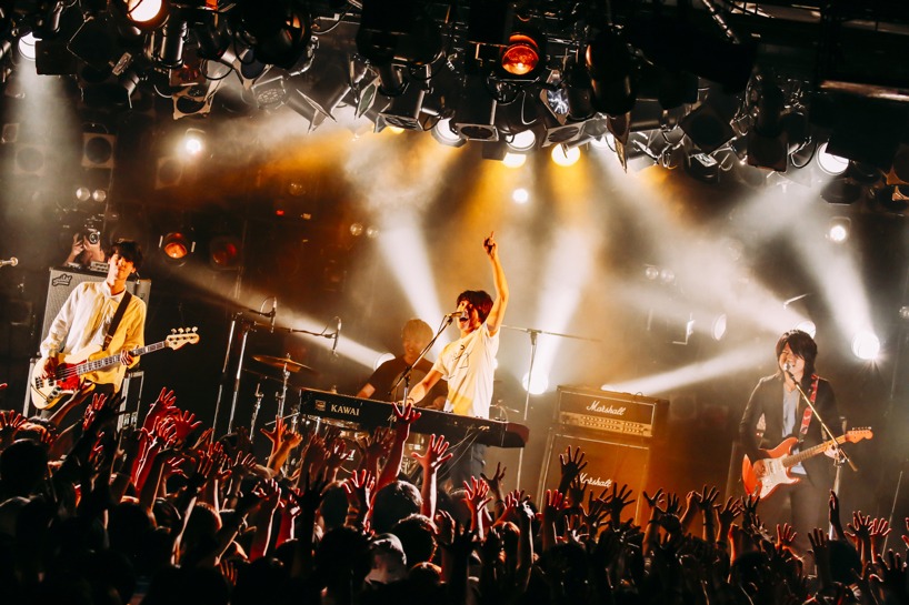 SHE'S「The Everglow ～chapter.1～」初日公演の様子。 （写真提供：Virgin Music）