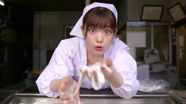 乃木坂46「白米様」ミュージックビデオのワンシーン。