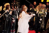 「KAMIJO生誕祭『Rose Fes -Supported by UUUU-』」の様子。 （写真提供：ワーナーミュージック・ジャパン）