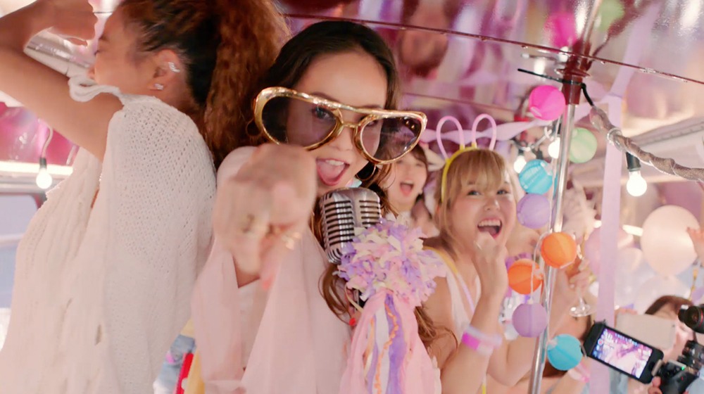「Show Me What You've Got」MVのワンシーン。