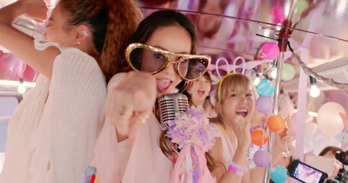 ロンドンバスでパーティ！安室奈美恵新作カップリングのMV公開 - 音楽 