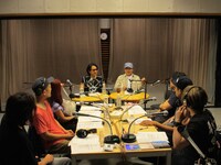 「スキマから聴こえてくるラジオSPECIAL：ドラマーだョ！なるべく全員集合～真夏の夜のDreamin'～」収録現場の様子。