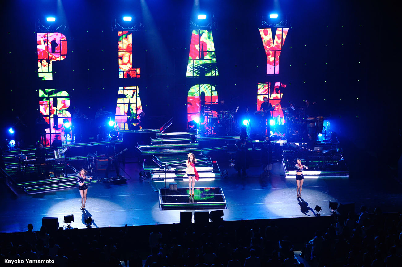 「JUJU HALL TOUR -WHAT YOU WANT-」東京・東京国際フォーラム ホールA公演の様子。