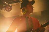 井上拓哉（G / odol）（撮影：はまいばひろや）