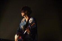 川谷絵音（Vo, G）（写真提供：ワーナーミュージック・ジャパン）