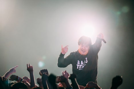 岡崎体育（撮影：西槇太一）