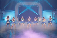 Wake Up, Girls!ツアー「あっちこっち行くけどごめんね！」舞浜アンフィシアター公演の様子。（写真提供：DIVE II entertainment）