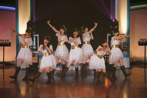 Wake Up, Girls!ツアー「あっちこっち行くけどごめんね！」舞浜アンフィシアター公演の様子。（写真提供：DIVE II entertainment）