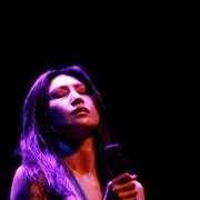 鬼束ちひろ、ピアノ&チェロと彩った「TIGERLILY」大阪公演