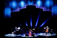 鬼束ちひろ「TIGERLILY」大阪・サンケイホールブリーゼ公演の様子。（撮影：堀田芳香）