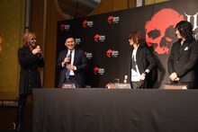 左からYOSHIKI（X JAPAN）、三木谷浩史楽天株式会社代表取締役会長兼社長、SUGIZO（LUNA SEA, X JAPAN）、TAKURO（GLAY）。
