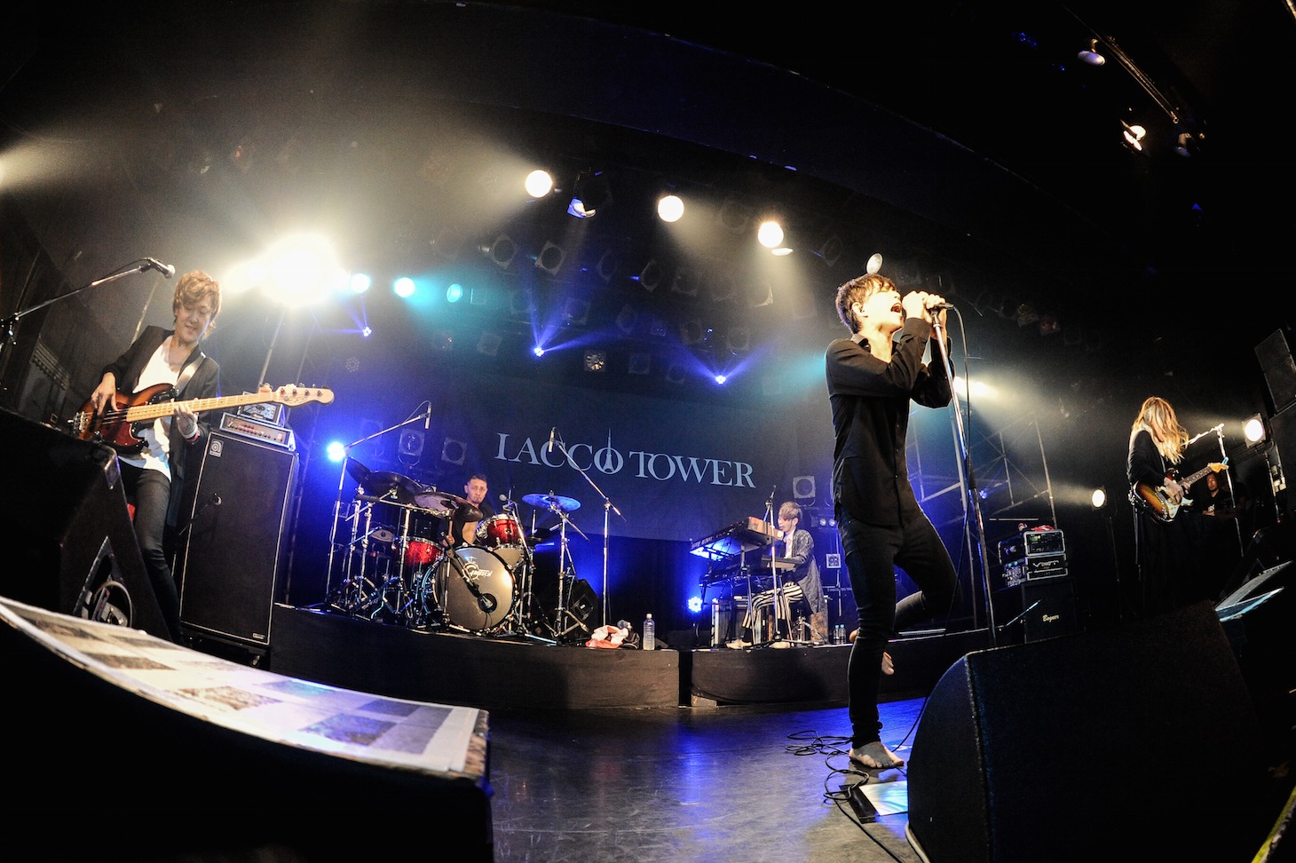 「LACCO TOWER 『心臓文庫』リリースツアー“心造旅行” 【独奏演奏会】」の様子。