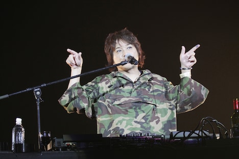 DJ-INA（撮影：nonfix creative [大武紘明、小谷信介、齋藤正、宮崎慎之輔]）