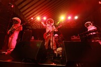 SPEED OF LIGHTS（撮影：nonfix creative [大武紘明、小谷信介、齋藤正、宮崎慎之輔]）