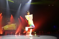 galaxxxyファッションショーの様子。（撮影：nonfix creative [大武紘明、小谷信介、齋藤正、宮崎慎之輔]）