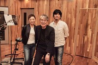左からクミコ、松本隆、秦基博。