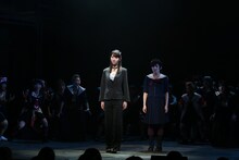 「舞台『マジすか学園』～Lost In The SurperMarket～」 のワンシーン。(c)AKS