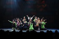 「『マジすか学園』～Lost In The SurperMarket～」 より。(c)AKS