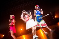 「『バチェロレッテは終わらない』リリース記念東名阪ツアー」東京・TSUTAYA O-EAST公演の様子。（提供：日本クラウン）