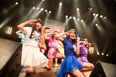 「『バチェロレッテは終わらない』リリース記念東名阪ツアー」東京・TSUTAYA O-EAST公演の様子。（提供：日本クラウン）