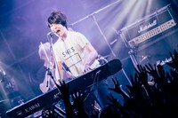 井上竜馬（Vo, Key, G / SHE'S）