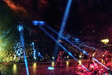 「BABYMETAL WORLD TOUR 2016」The SSE Arena, Wembley公演の様子。