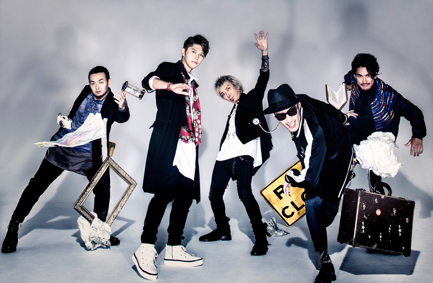 FLOW。右端がTAKE。