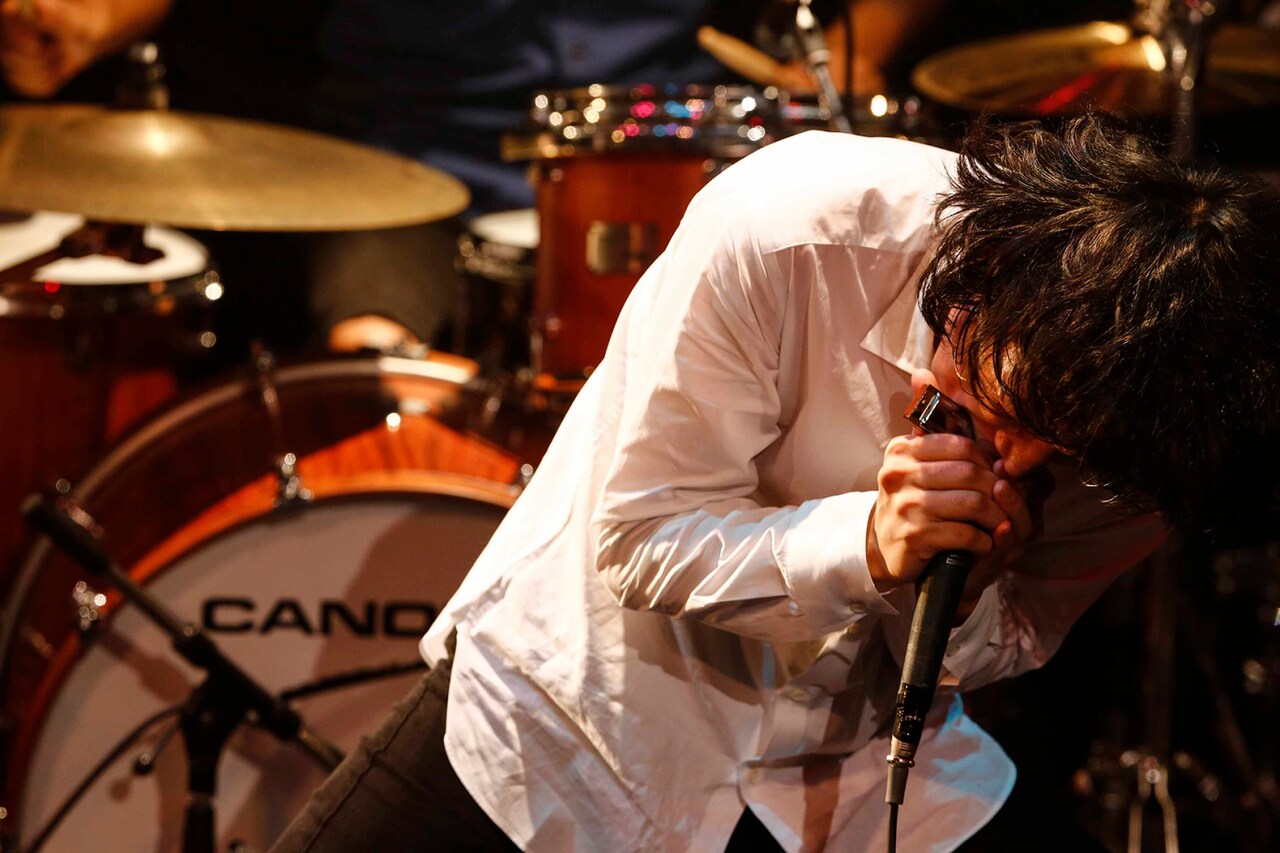 石崎ひゅーい（撮影：上飯坂一）