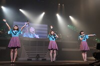 「Negicco 13th Anniversary『Road of Negiiiiii ～TADAIMA～ 2016 Summer at NHKホール』」の様子。