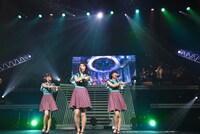 「Negicco 13th Anniversary『Road of Negiiiiii ～TADAIMA～ 2016 Summer at NHKホール』」の様子。