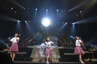 「Negicco 13th Anniversary『Road of Negiiiiii ～TADAIMA～ 2016 Summer at NHKホール』」の様子。