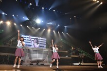 「Negicco 13th Anniversary『Road of Negiiiiii ～TADAIMA～ 2016 Summer at NHKホール』」の様子。