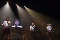 左からKaede、Nao☆、Megu。