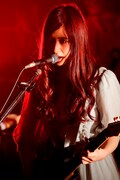松尾レミ（Vo, G / GLIM SPANKY）（Photo by KAMIIISAKA HAJIME）