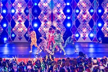 超特急（撮影：米山三郎[SignaL]）