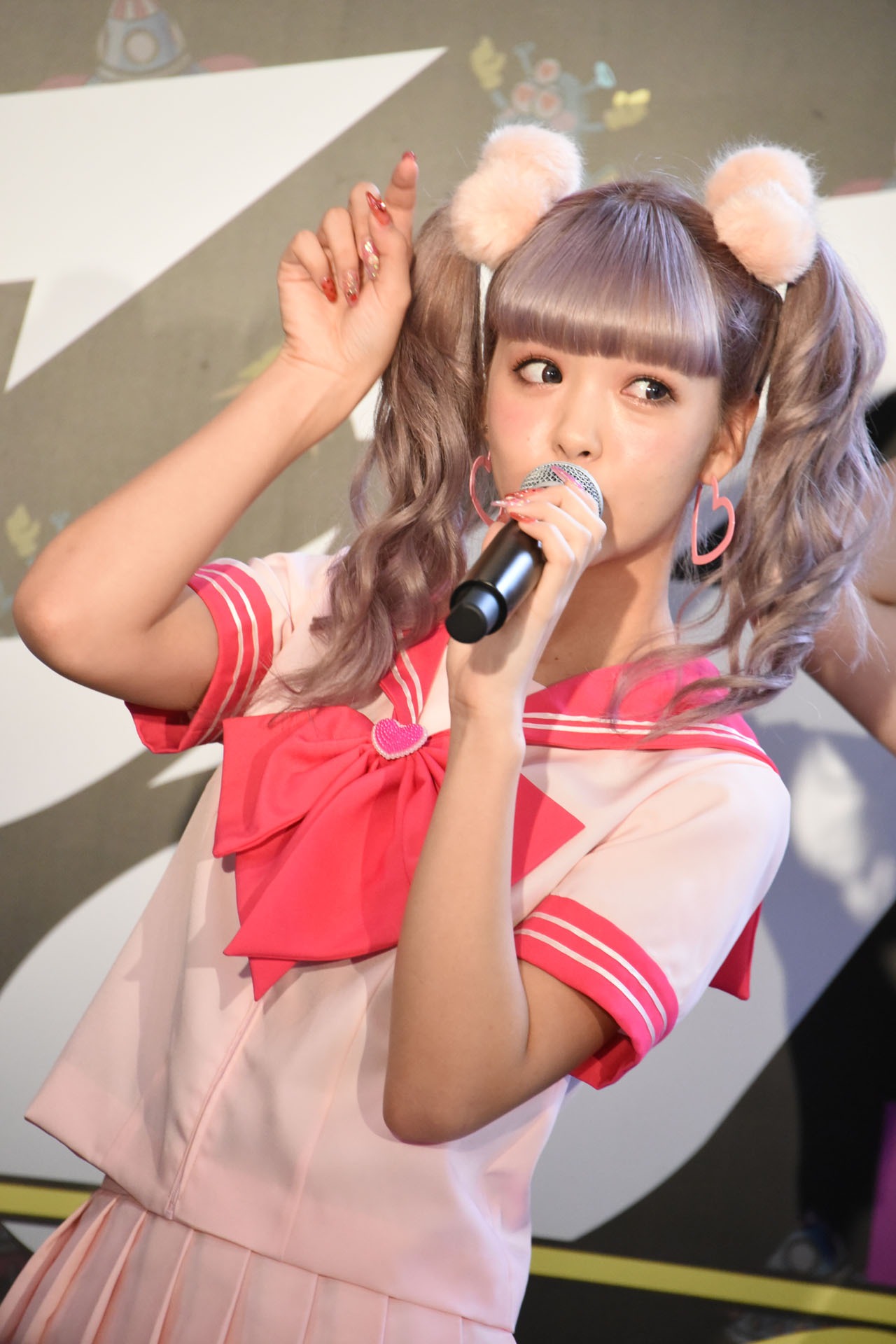 藤田ニコル
