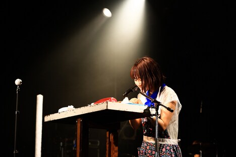 “グロ弁”作りを披露するタカオユキ。（撮影：西原史顕）