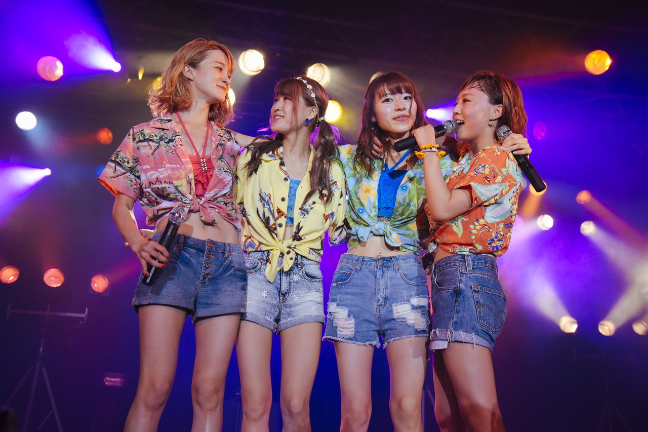 「チャオ ベッラ チンクエッティ!!!! 10周年記念ライブ!!!!」の様子。（提供：アップフロントクリエイト）