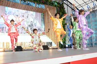 「fanfare」のパフォ―マンスの様子。