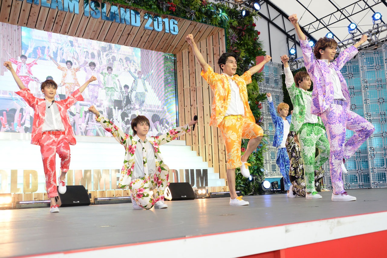 「fanfare」のパフォ―マンスの様子。