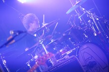 八木優樹（Dr, Cho）（撮影：後藤壮太郎、梅田慎之介）