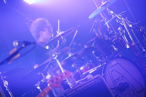 八木優樹（Dr, Cho）（撮影：後藤壮太郎、梅田慎之介）