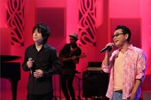 「さよならのオーシャン」を歌う宮本浩次（エレファントカシマシ）、杉山清貴。 (c)フジテレビ